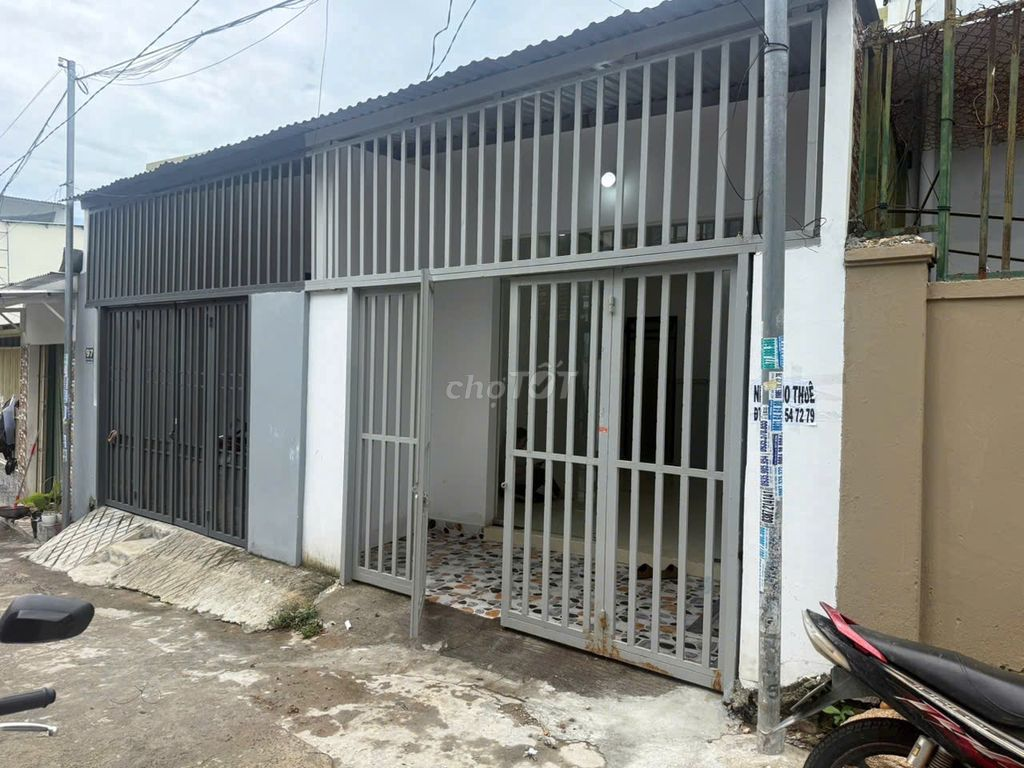 Bán nhà riêng đường Lý Ông Trọng, giáp biển Hòn Chồng Nha Trang