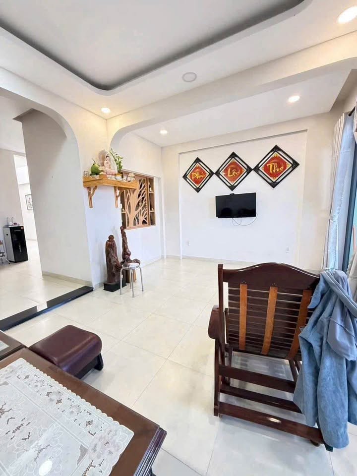 BÁN LẠI NHÀ MỚI XÂY SÂN OTO Ở NGAY XUÂN AN BÌNH THUẬN.  Zalo 0909702536