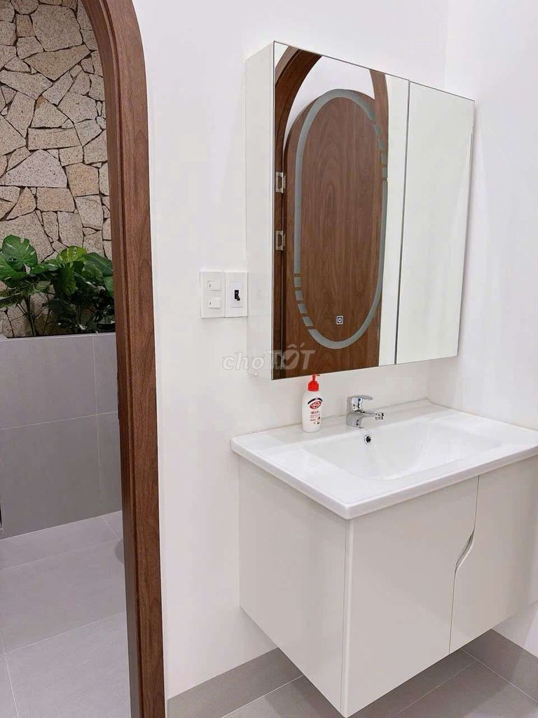 Bán nhà mới hẻm Y Nuê TT Thành Phố BMT