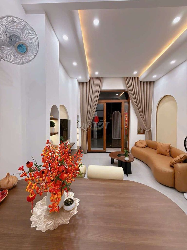 Bán nhà mới hẻm Y Nuê TT Thành Phố BMT