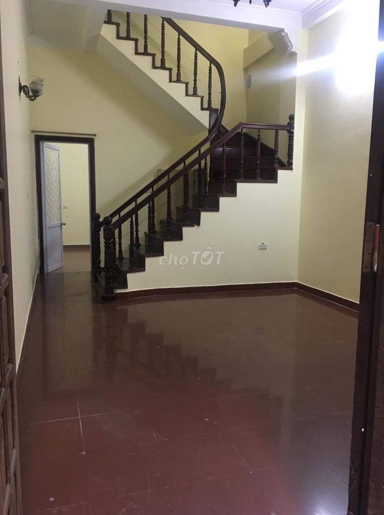Cho Thuê Nhà trong làng Ngọc Hà cạnh hồ Hữu Tiệp B52 rơi - Ảnh 3