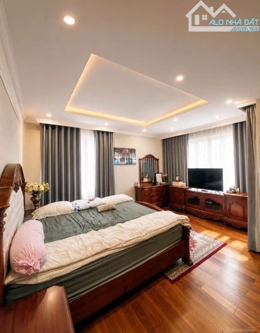 Chủ cần bán nhà Mặt tiền đường Phạm Văn Nghị, Q7(DTCN hơn 104m2). Chốt giá 5tỷ380 - Ảnh 3