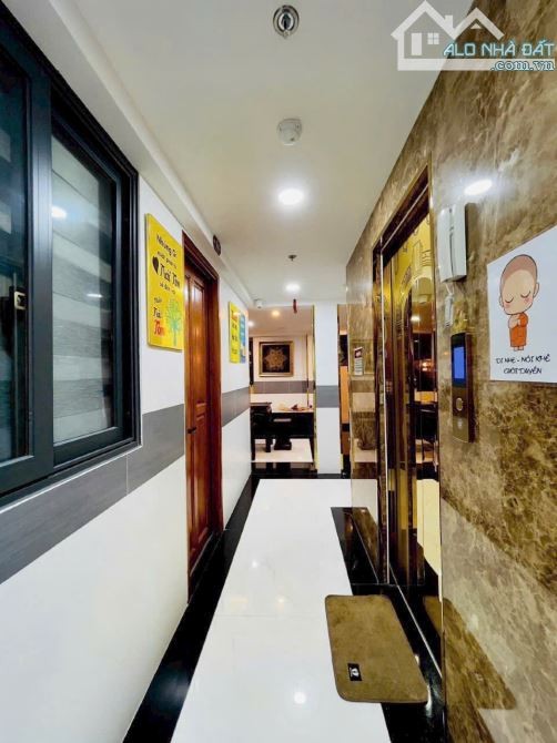 Giảm 1 tỷ ! Nhà đẹp 4 tầng 15 phòng 2 mặt tiền vừa ở vừa cho thuê gần sân bay Tân Sơn Nhất - Ảnh 3