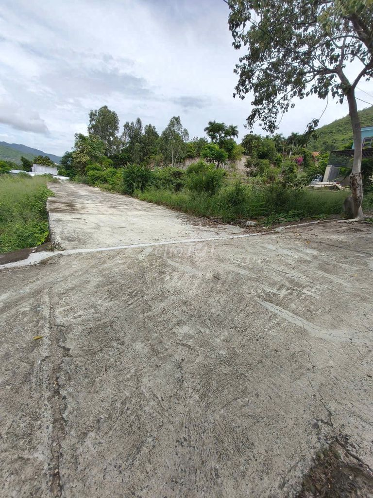 Bán nhanh lô Phước đồng. 74m2. Chỉ 1ty320tr *** Lô 2 mặt tiền 74m2 - Ảnh 3