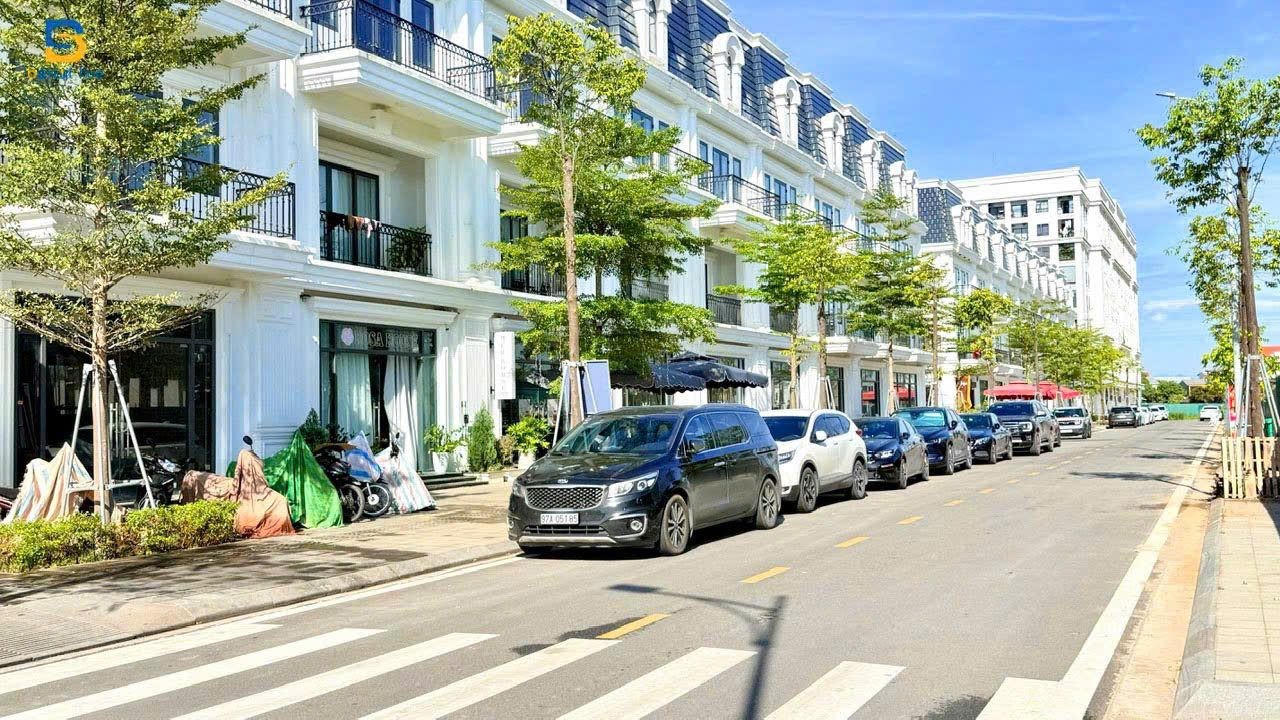 Shophouse 2 mặt tiền chỉ cần thanh toán 30% được nhận nhà và hoàn thiện