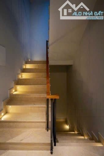 BÁN NHÀ MTKD ĐỒNG NAI, QUẬN 10. GIÁ:5Tỷ120/70m2. 4LẦU. SỔ CẦM TAY. ĐANG CHO THUÊ 20Triệu