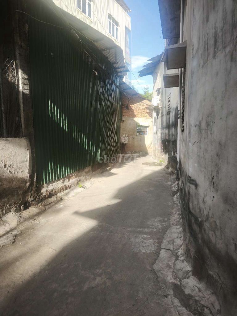 Chính chủ Bán nhanh nhà cấp 4, gần ngã cũ