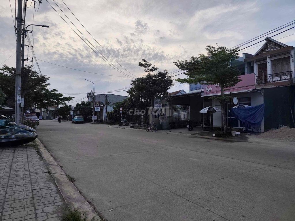 Chủ Cần Bán 2 lô đất liền kề đối diện Cafe Hoa Vô Thường, Mộ Đức, Quảng Ngãi