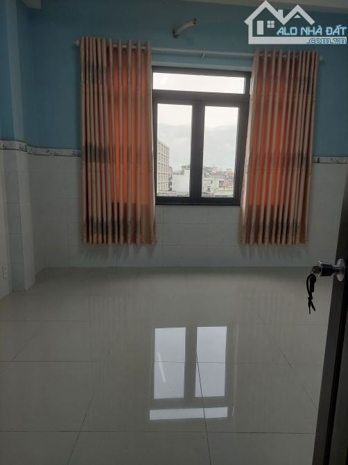 Bán nhà 699 mặt tiền Lý Thường Kiệt 4.2x11m 4 tầng giá 12 tỷ