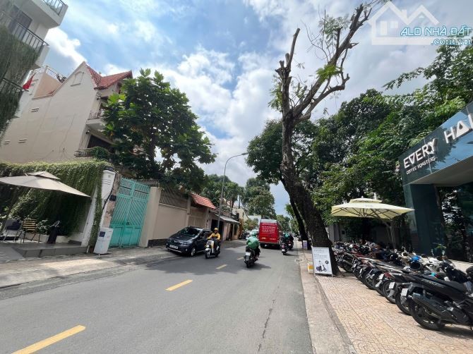 🔥Hàng Kín - Biệt Thự Siêu VIP Góc 2 MT Tú Xương Q.3 DT: 20x30m 3 Lầu Đẹp Giá 320 Tỷ - Ảnh 4
