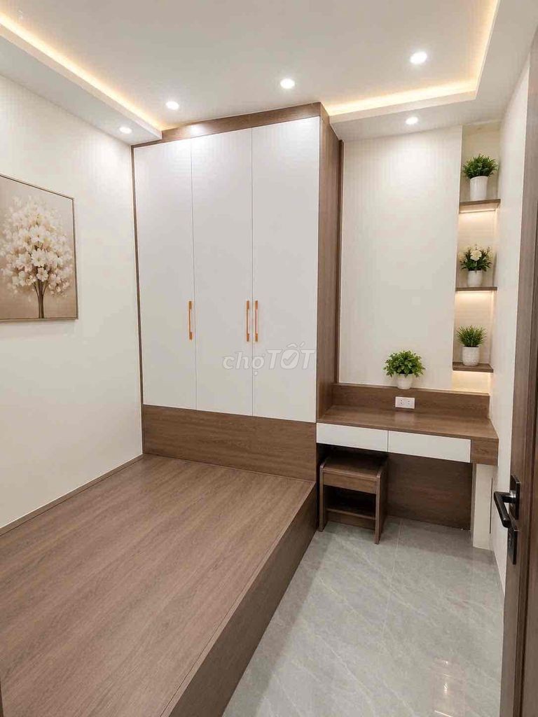 bán nhà mặt ngõ 261 Trần nguyên Hãn . 35m2x3,5 tầng