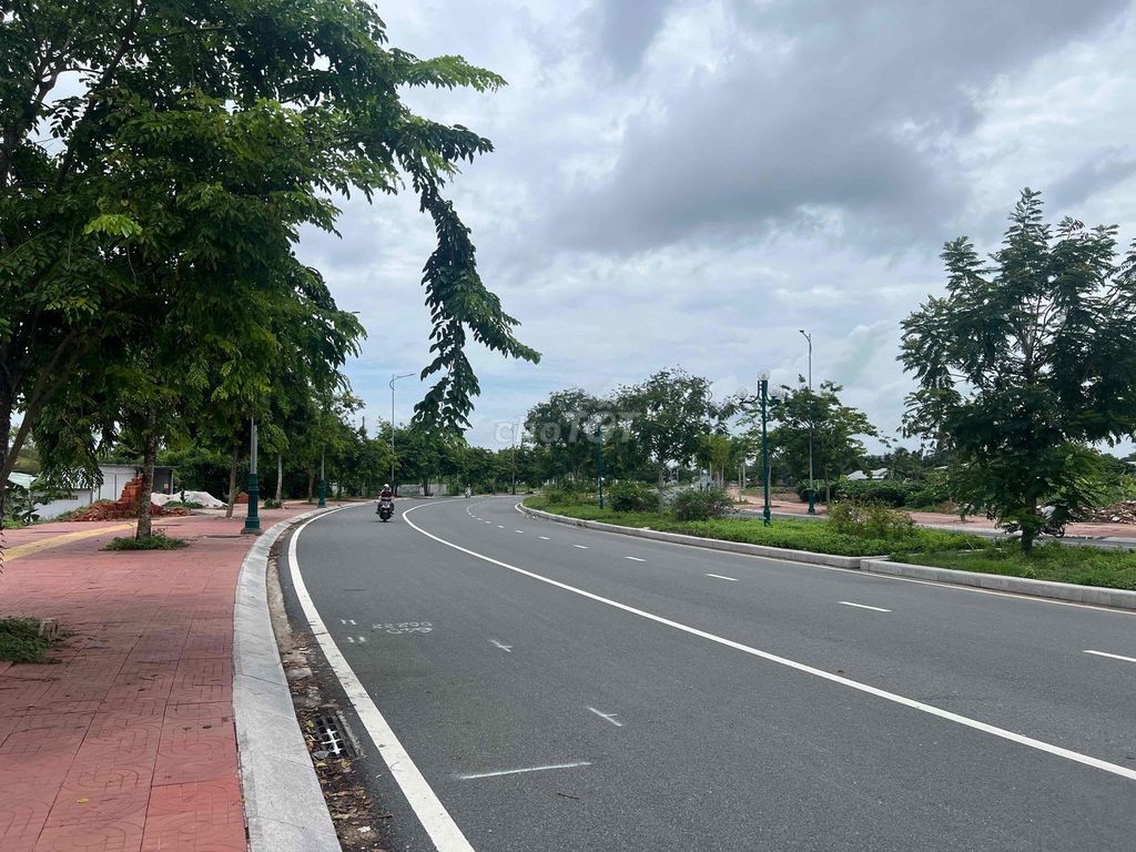 Ngân hàng thanh lý lô đất full thổ cư mặt tiền đường Võ Văn Kiệt