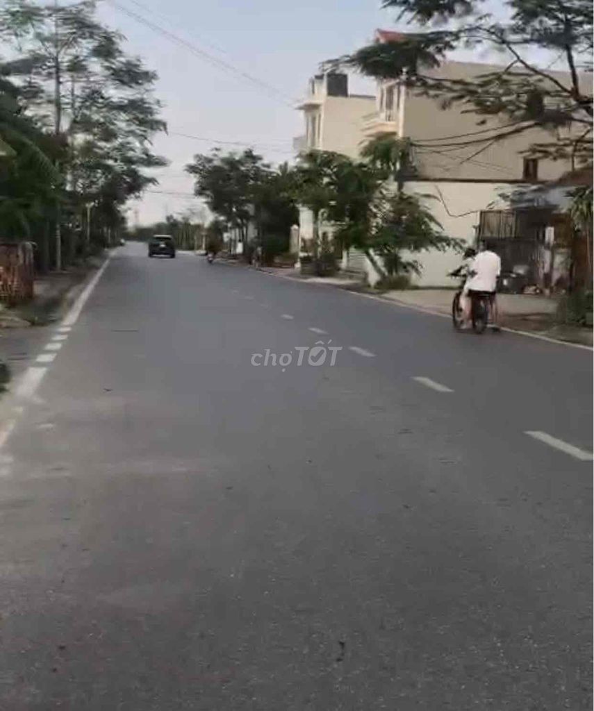Đất 465m2 ngang 15m trục Kiều Đông, Hồng Thái hơn 500 triệu