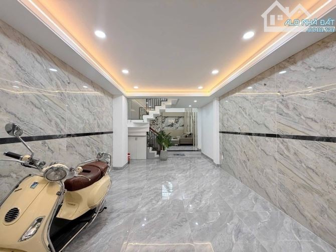 CẮT LỖ BÁN GẤP NHÀ NGUYỄN PHÚC NGUYÊN,QUẬN 3. GIÁ:4,56Tỷ/69m2. 1TRỆT,3LẦU.SỔ ĐẸP HOÀN CÔNG