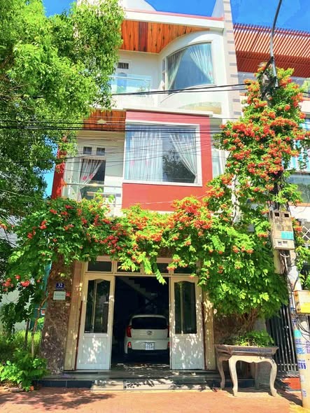 Mình cần bán nhà , địa chỉ 32 Trần Nam Trung, Phường Cẩm Thành, Quảng Ngãi .