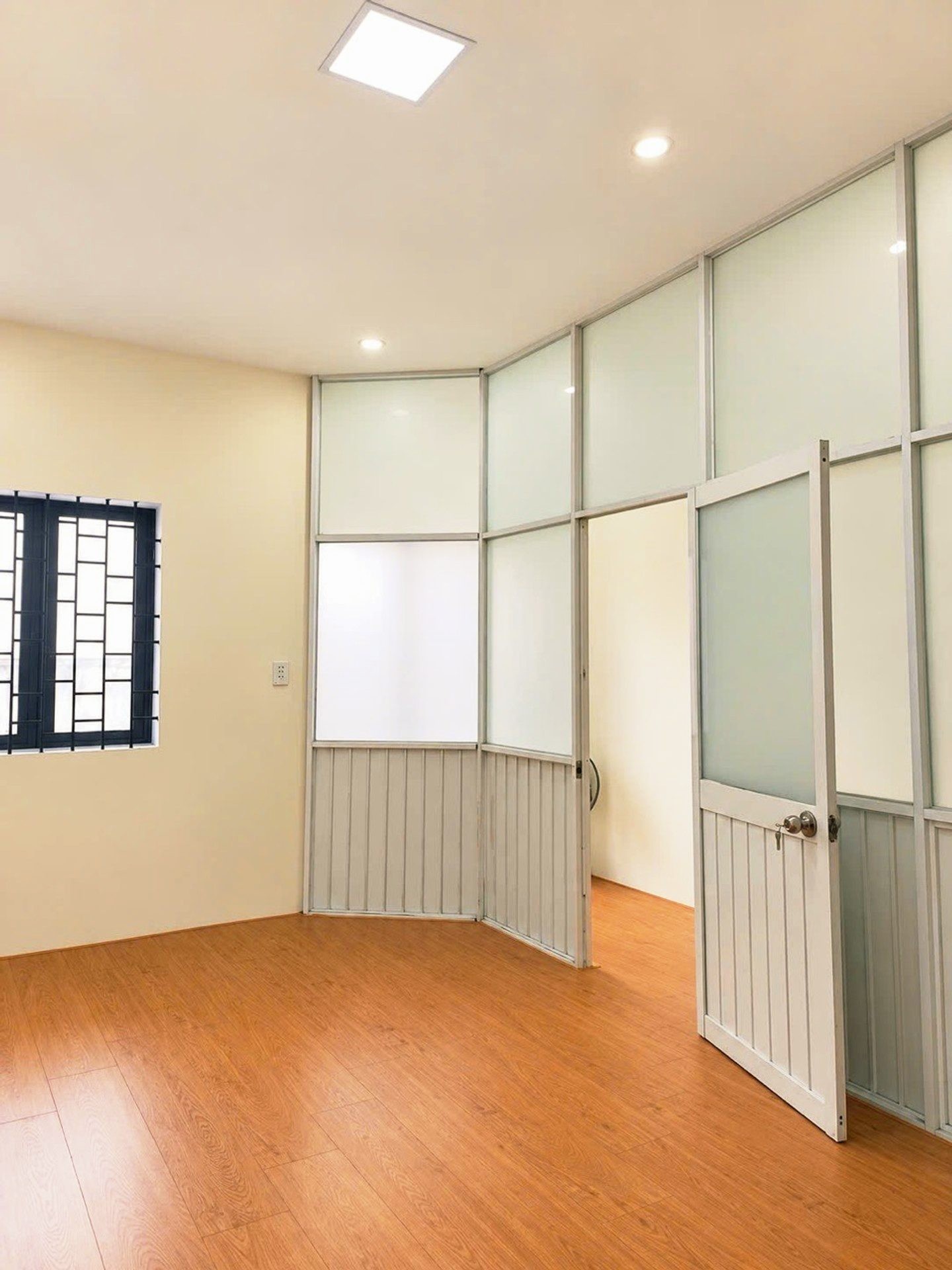 CHÍNH CHỦ ĐANG Ở TẠI TRƯỜNG SA, PHÚ NHUẬN, 61M2 / 6T.X, HẺM VF3 CÁCH MẶT TIỀN 40M THÔNG HXH SÁT BÊN