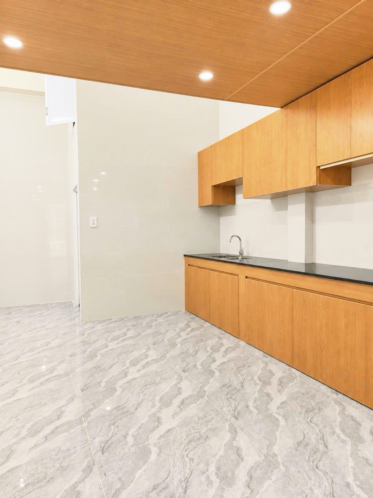 CHÍNH CHỦ ĐANG Ở TẠI TRƯỜNG SA, PHÚ NHUẬN, 61M2 / 6T.X, HẺM VF3 CÁCH MẶT TIỀN 40M THÔNG HXH SÁT BÊN
