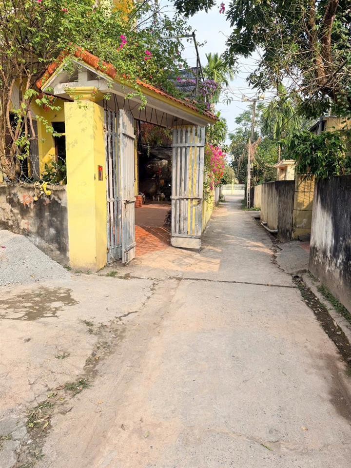 CHÍNH CHỦ BÁN. BÁN cắt lỗ lô đất đường thông thoáng, full thổ cư ngay trung tâm phường