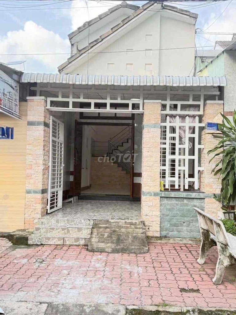 BÁN NHÀ 1 TRỆT, 01 GÁC LỮNG KHU VƯỢT LŨ PHƯỜNG 8 CŨ THÀNH PHỐ VĨNH LON