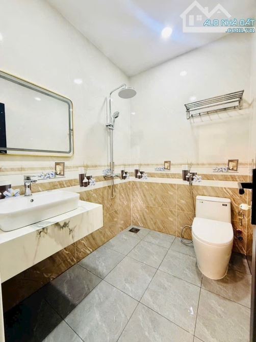BÁN NHÀ ĐƯỜNG THANH ĐA- BÌNH QUỚI, BÌNH THẠNH ( 6x16m. hậu 11m) 6 LẦU. HĐ THUÊ 123 TRIỆU/T - Ảnh 2