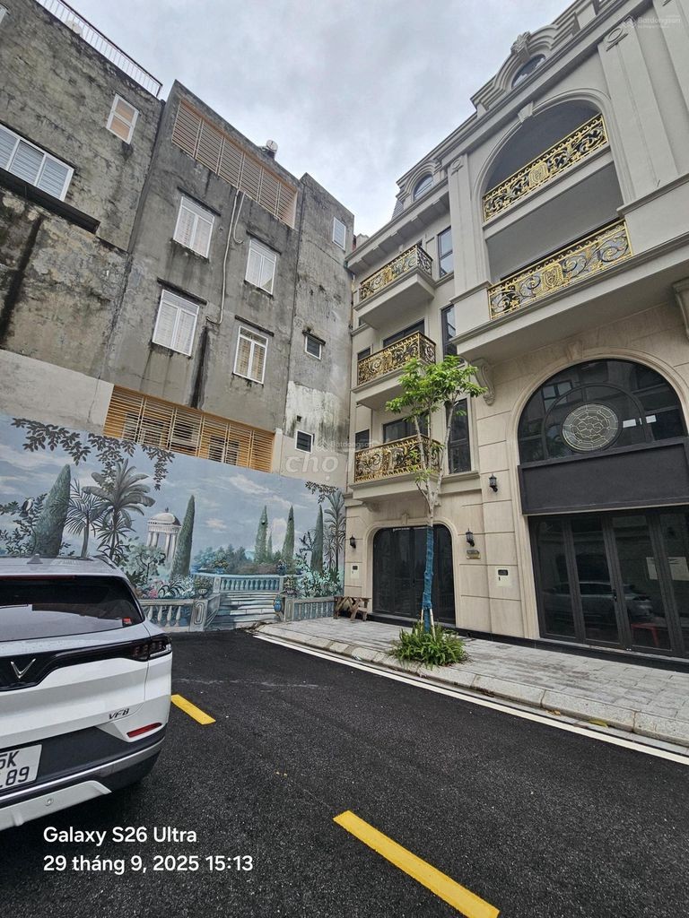 Bán căn liền kề giá tốt trong khu vực dự án Royal River City