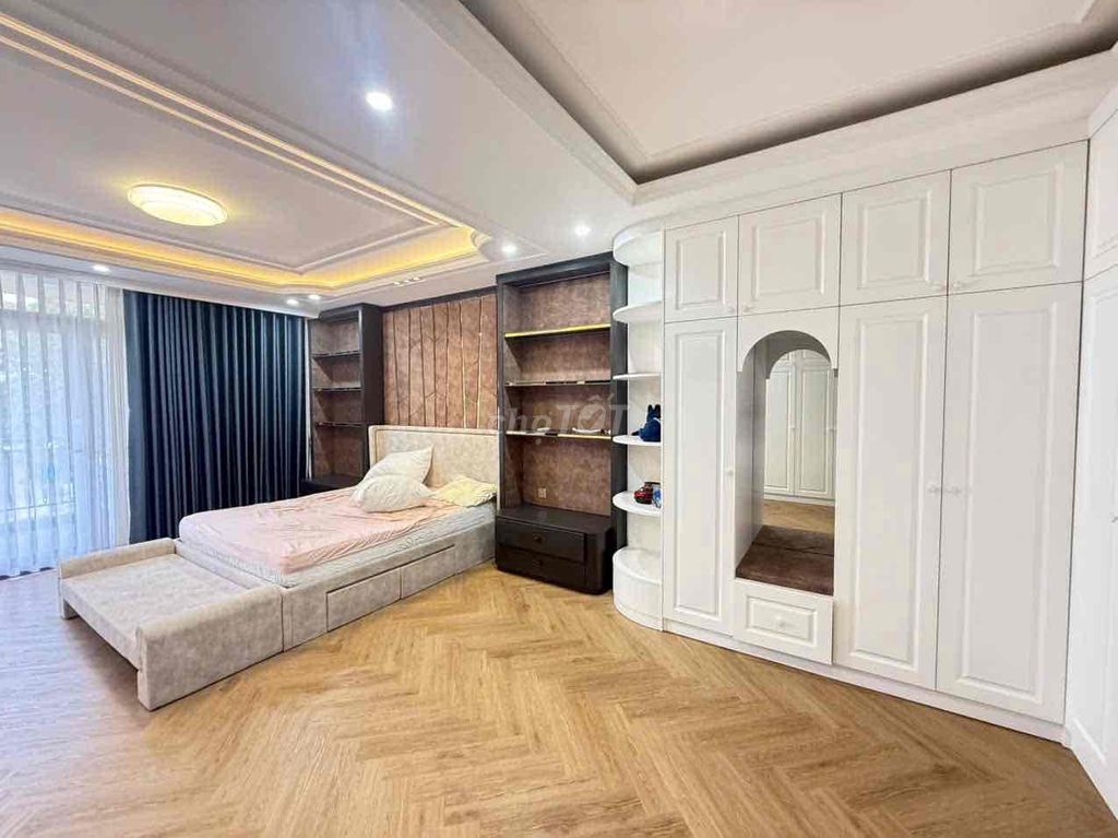 Nhà Đẹp 4 Tầng Bán Cổ Điển. Có Thang Máy tại trục chính KĐT Hà Quang 2