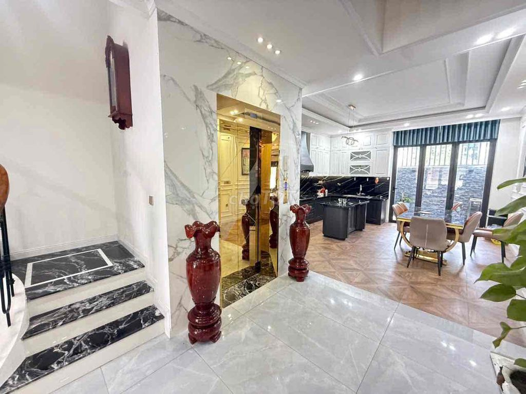 Nhà Đẹp 4 Tầng Bán Cổ Điển. Có Thang Máy tại trục chính KĐT Hà Quang 2