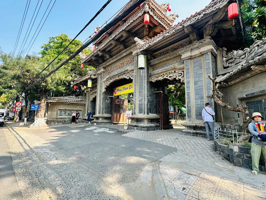 NHÀ NỞ HẬU, HẺM ÔTÔ GIỮA LÒNG TP NHA TRANG - MÃ VÒNG
