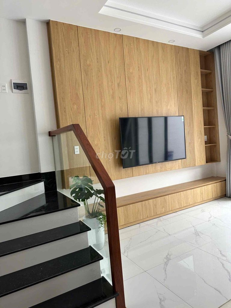 Bán nhà mê mới hẻm cấp 1 đường 19/5 – ngay khu tái định cư
