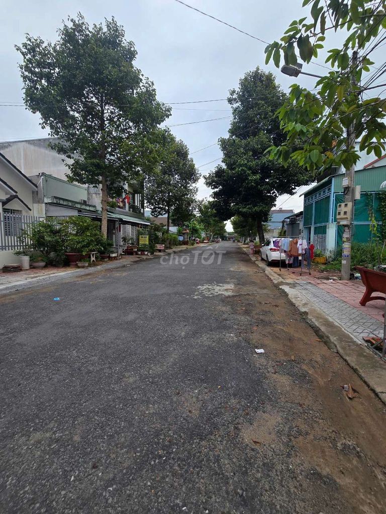 GIẢM 200TR-Bán nhà MT Phan Văn Đáng,TP Vĩnh Long. DT 4.5x18- Nhà MỚI