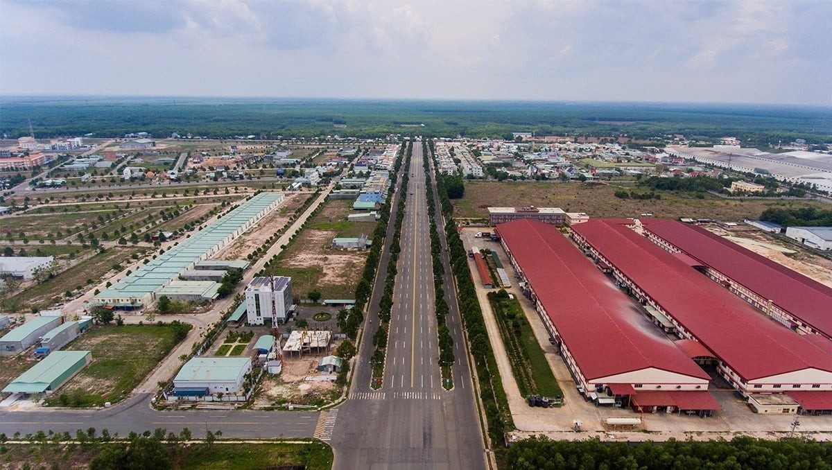 BÁN 1.200M2 ĐẤT MẶT TIỀN, NẰM GIỮA ĐƯỜNG NGUYỄN VĂN LINH & LÊ DUẨN - Ảnh 2