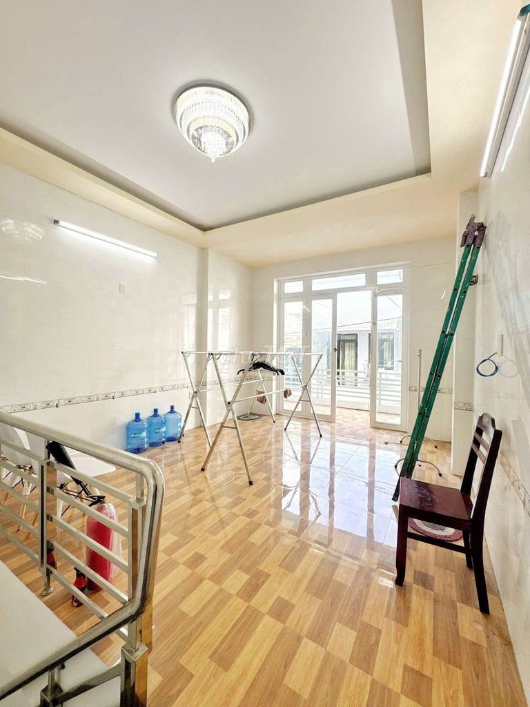 NHÀ TRỆT LẦU -  NGUYỄN VĂN CỪ