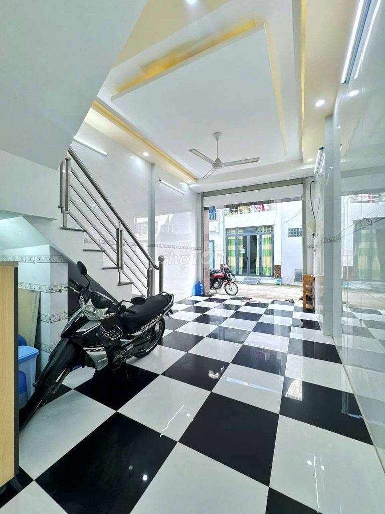 NHÀ TRỆT LẦU -  NGUYỄN VĂN CỪ