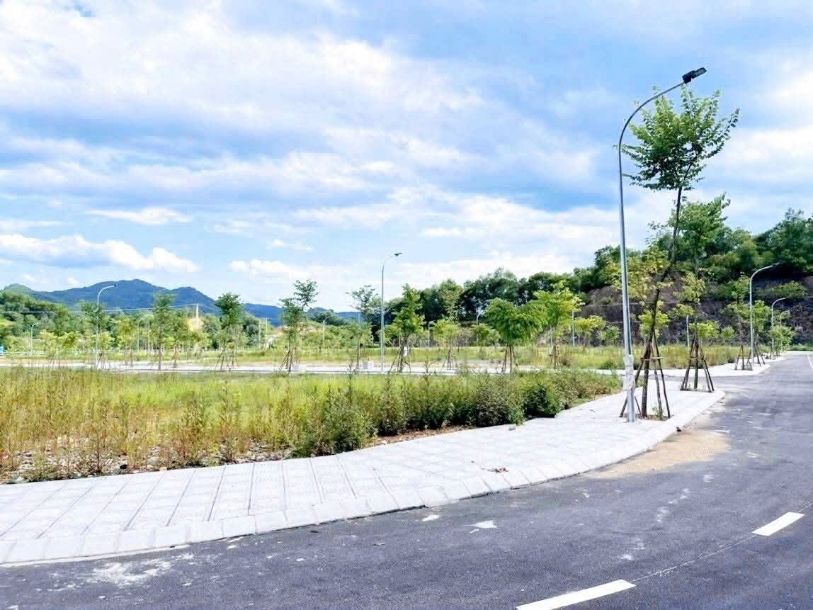 Bán Đất 84m2 có sẵn 80 m2 thổ cư giá 700 triệu tại Xã Mông Hóa Thành phố Hòa Bình Hòa Bình