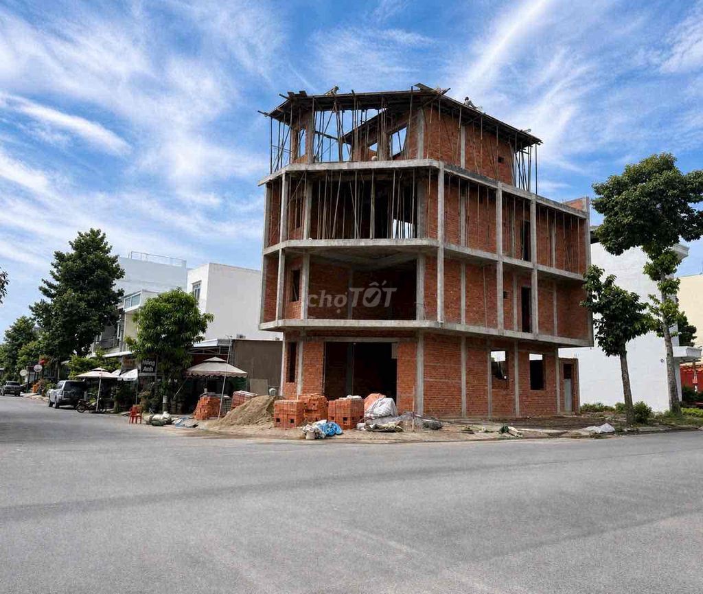 Nhà có thang máy cao cấp , 1 trệt 3 lầu , góc 2 mặt tiền - Ảnh 3