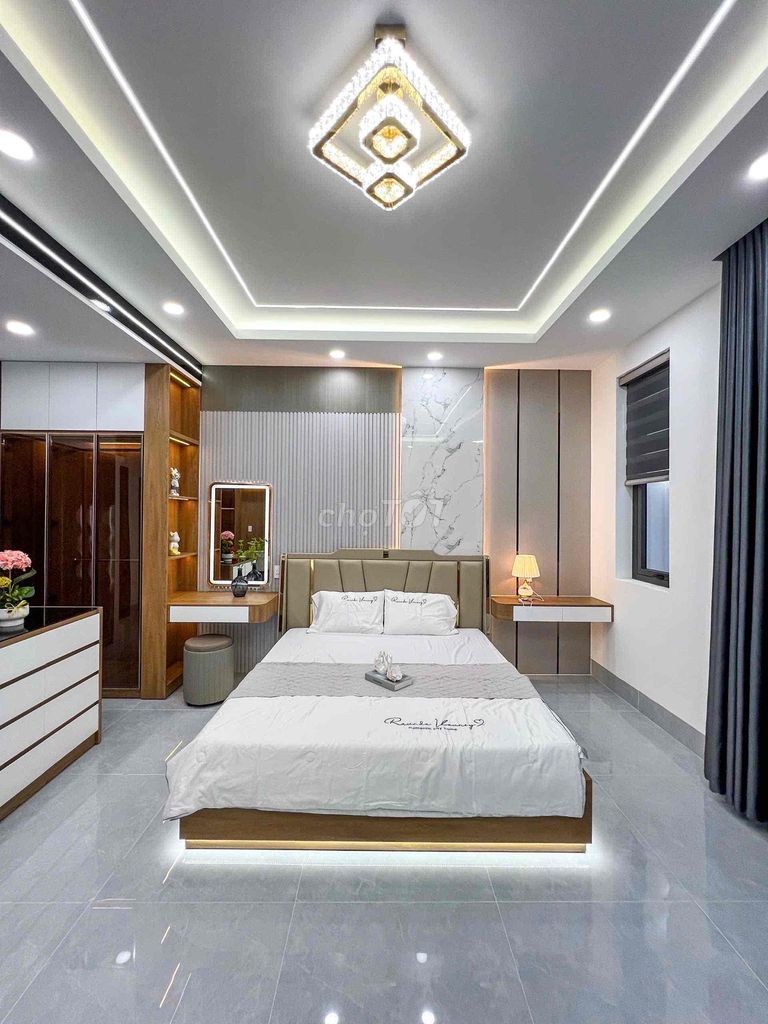 Nhà có thang máy cao cấp , 1 trệt 3 lầu , góc 2 mặt tiền - Ảnh 4