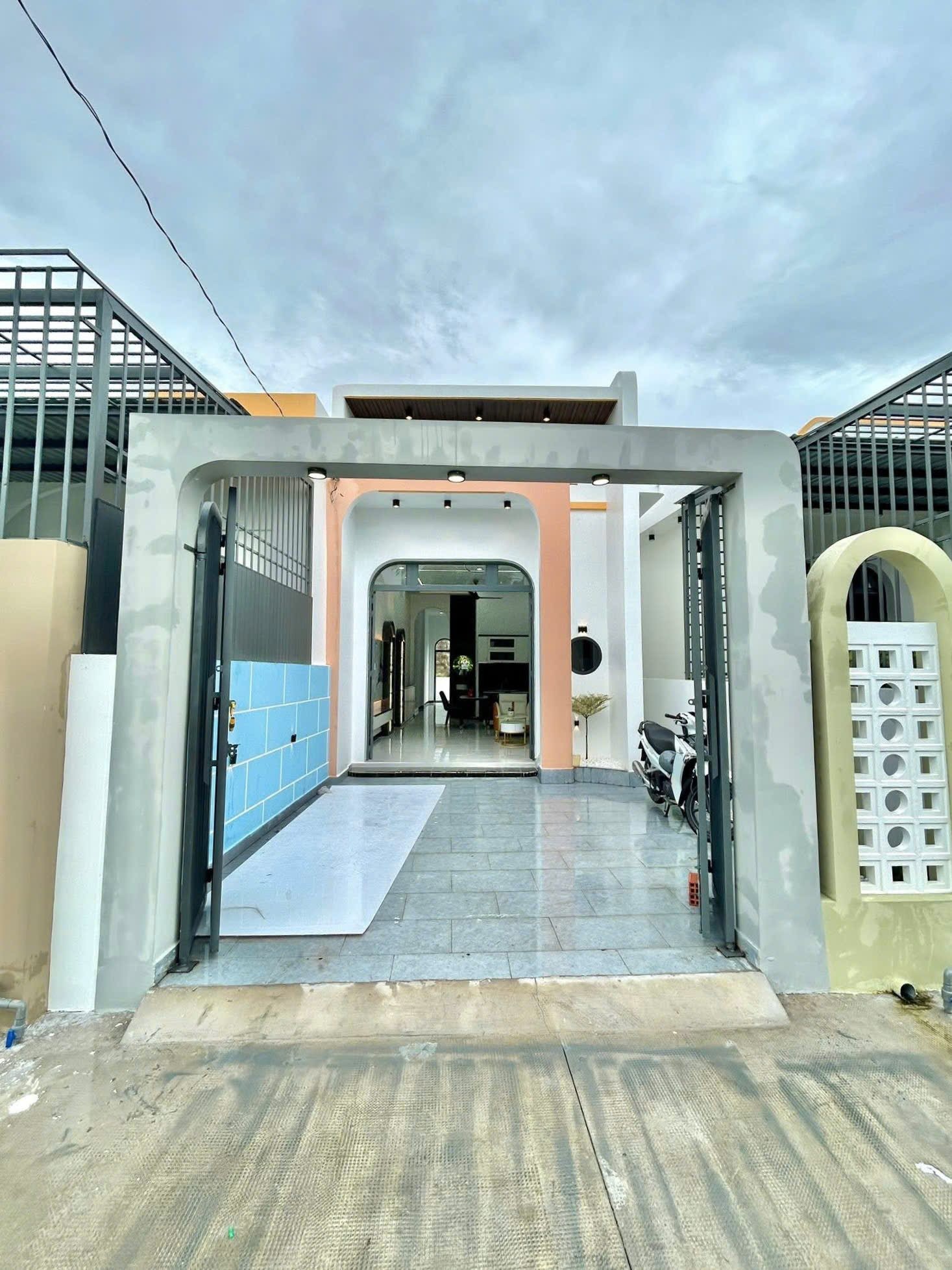NHÀ CẤP 4 GIÁ TỐT CHO ANH CHỊ TÀI CHÍNH 200 TRIỆU NHẬN NHÀ Ở NGAY - Ảnh 1