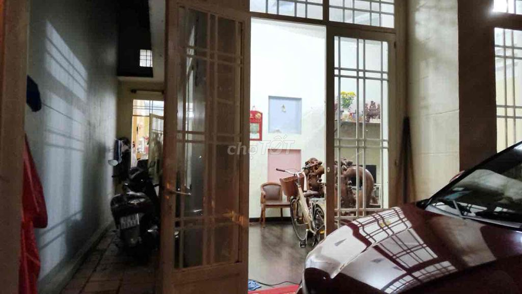 bán nhà ngay trung tâm phố - Ảnh 3