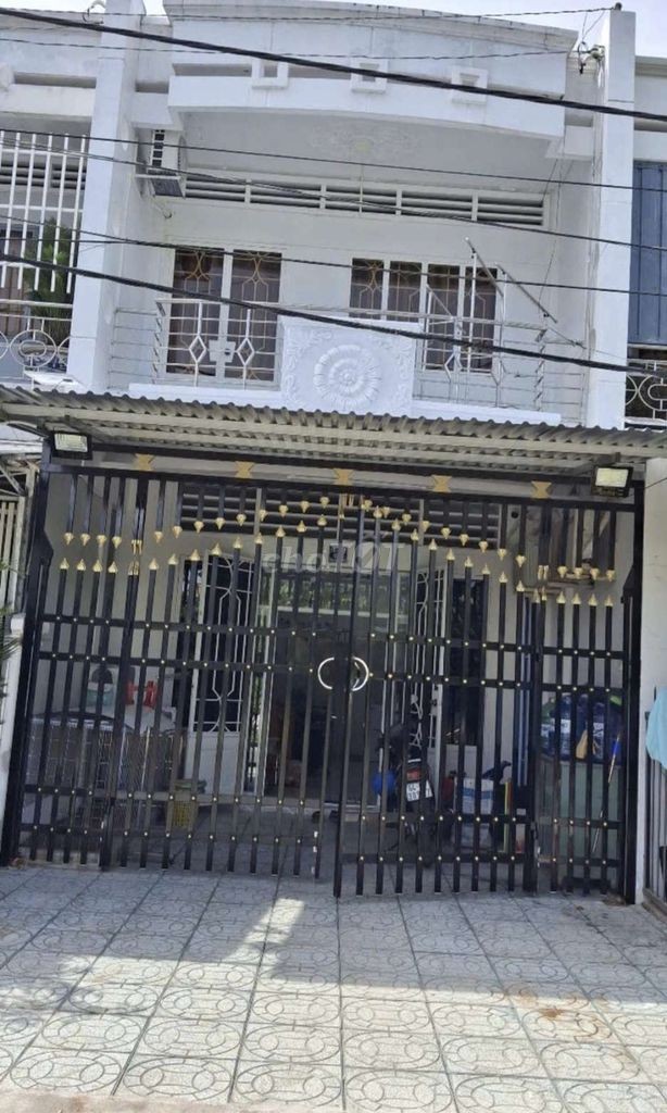 nhà cho thuê nguyên căn ,1trệt 1lầu gần chợ,trường học,bệnh viện. - Ảnh 1