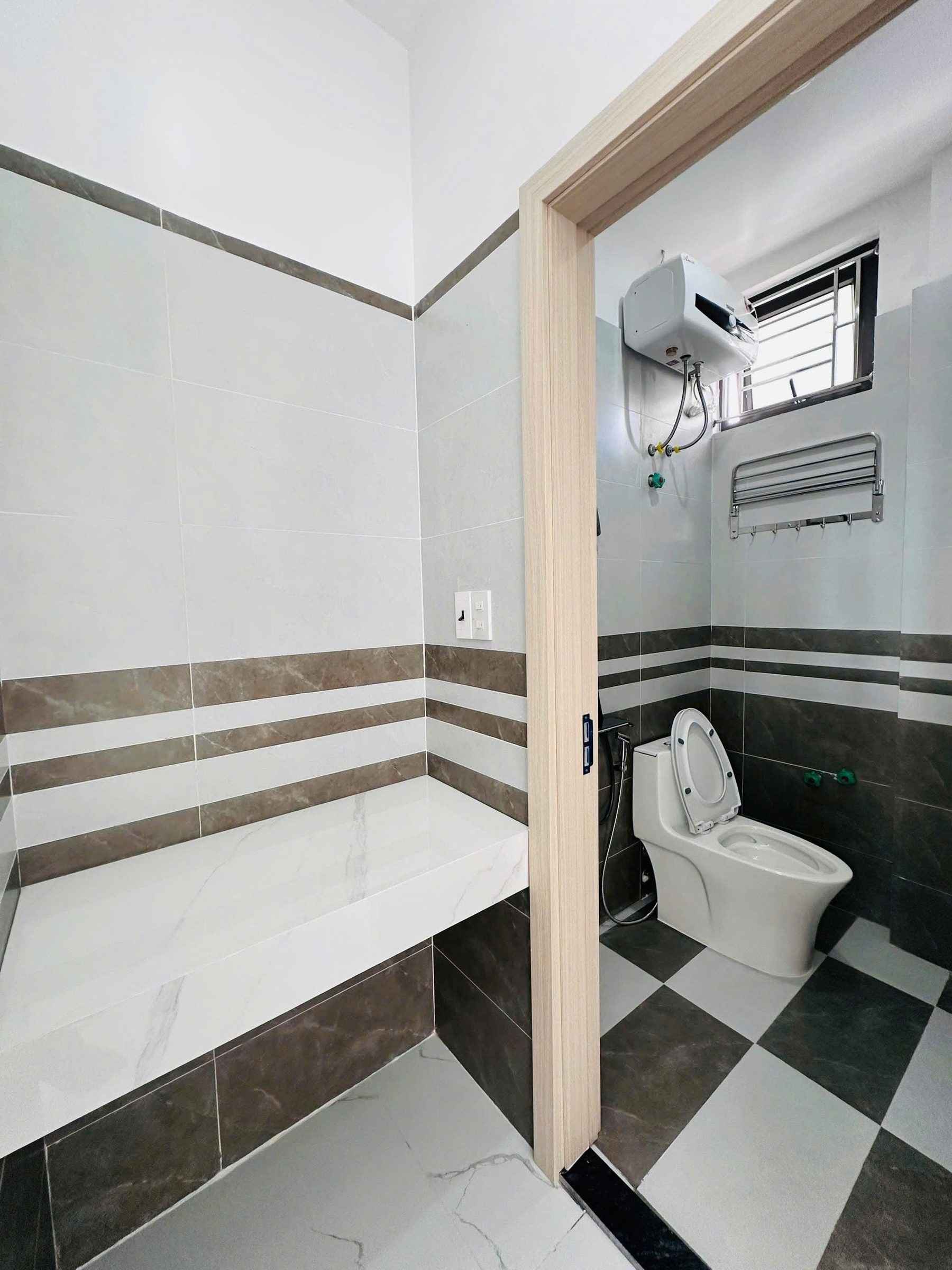 🔥 NHÀ 5 TẦNG THANG MÁY – VỪA Ở VỪA KINH DOANH – GARA Ô TÔ – GẦN VINHOMES HỒNG BÀNG - Ảnh 3