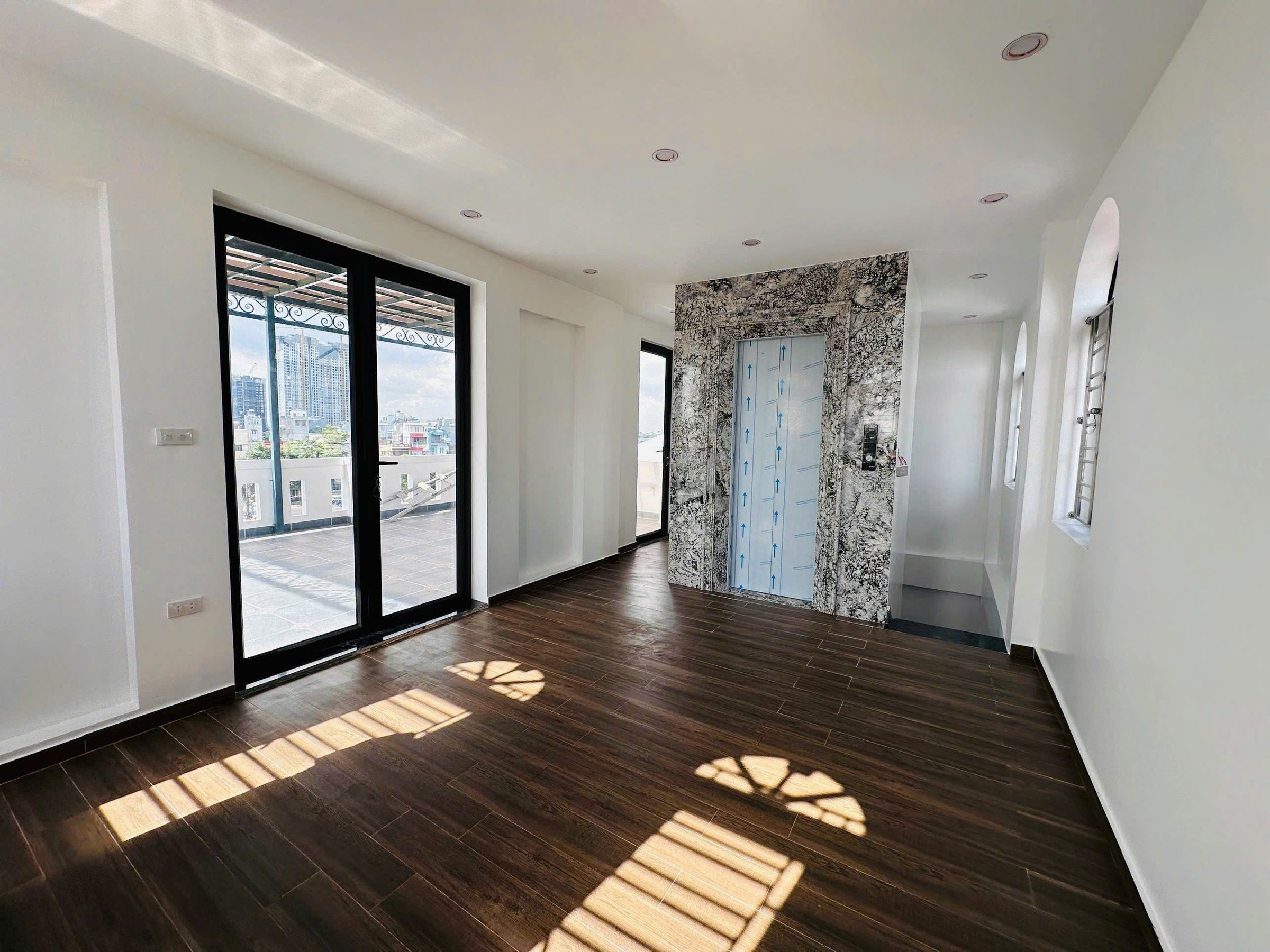 🔥 NHÀ 5 TẦNG THANG MÁY – VỪA Ở VỪA KINH DOANH – GARA Ô TÔ – GẦN VINHOMES HỒNG BÀNG - Ảnh 5