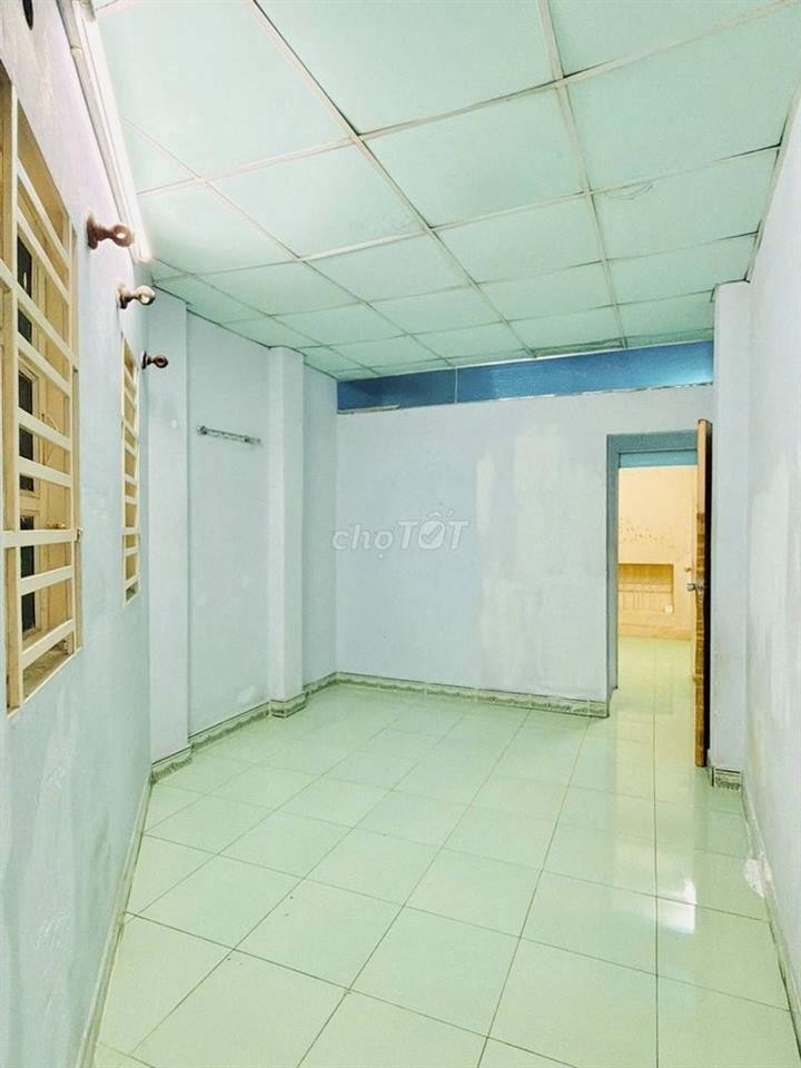 MẶT TIỀN PHẠM VĂN ĐỒNG, MẶT SAU HXT, DT 30M2 x 3 TẦNG BTCT VIP - Ảnh 5