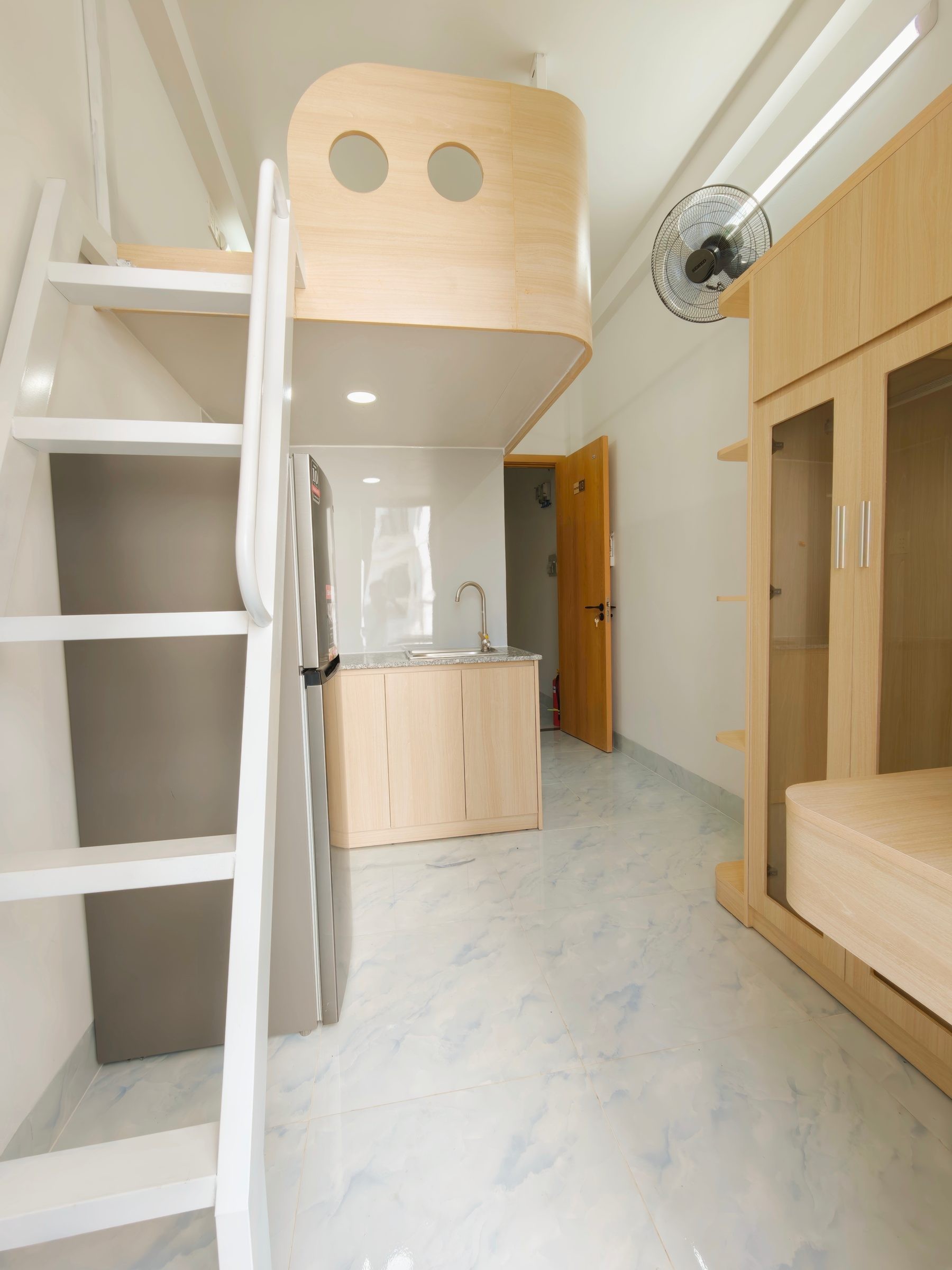 MẶT TIỀN PHẠM VĂN ĐỒNG, MẶT SAU HXT, DT 30M2 x 3 TẦNG BTCT VIP - Ảnh 8