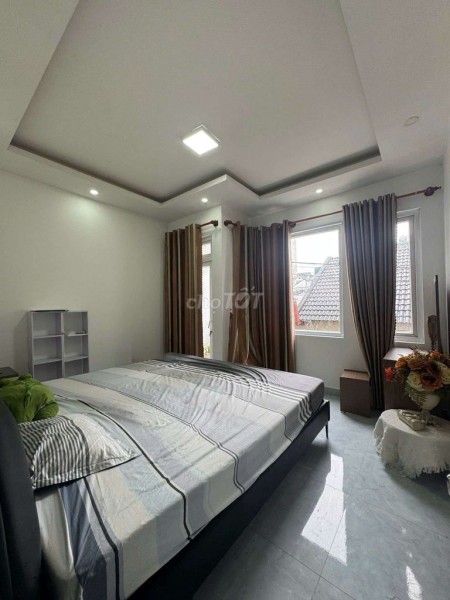 Giảm 500 triệu bán gấp nhà 3 tầng // chỉ 5 tỷ đường ô tô