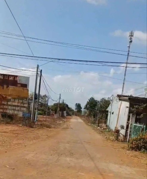 Kẹt tiền bán đất TP Pleiku cách sân bay 12km