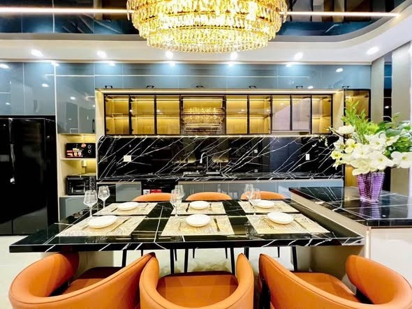 LÊN SÓNG SIÊU PHẨM LUXURY SANG XỊN MỊN GIÁ NHỈNH 9 TỶ