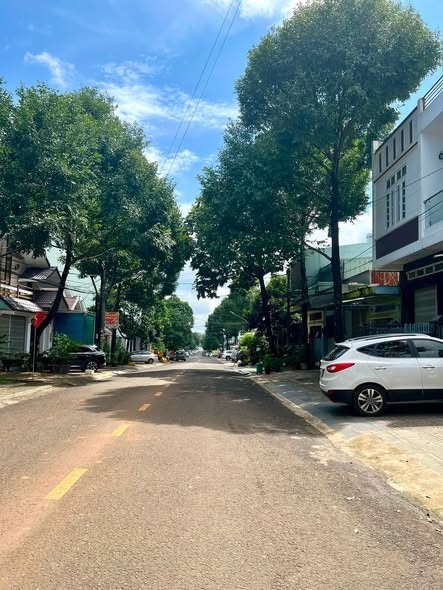 Nhà 2 mt Duy Tân!!Ngay trung tâm p Diên Hồng!! Giá ngang hẻm
