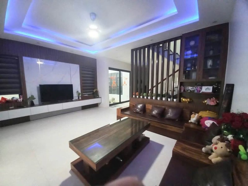 Nhà 2 tầng mới thiết kế hiện đại Qh Đoài Thịnh Thạch Trung Hà Tĩnh.