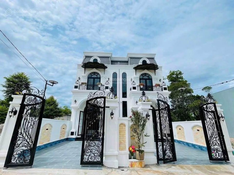 Nhà 2 tầng Thủy Xuân Full nội thất thất dọn vào ở ngay