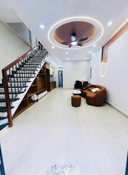 Nhà 3 Tầng gần 50m nở hậu Cột 5, Ô tô đỗ quanh nhà.